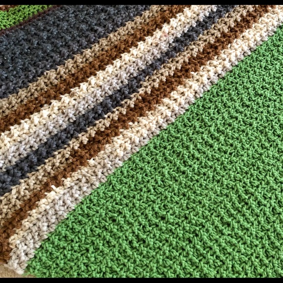 Throw - Picture 3 of 4